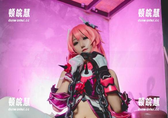 Kuuko W Kuuko W的女仆作品合集,清洁就要有美感!